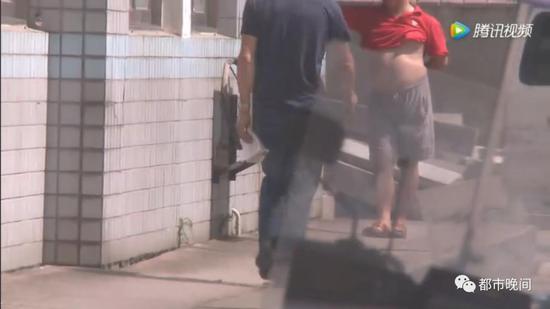 记者跨六省调查 长沙“衣旧情深”旧衣被高价转卖