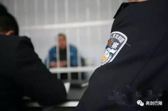 岳阳男子极端方式维权 非法拘禁他人获刑四个