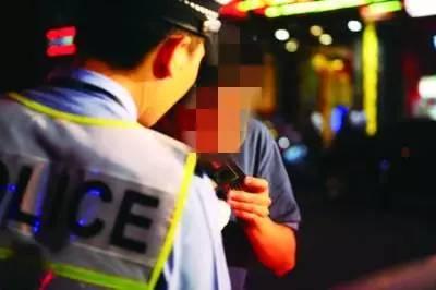 长沙一男子无证还酒驾 肇事逃逸后被警方快速