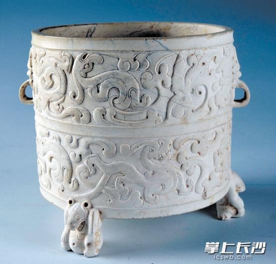 神兽纹玉樽。均为资料图片