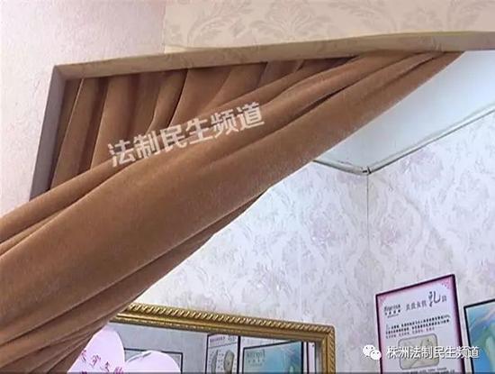 记者体验株洲试衣间安全 试内衣遇尴尬吓得大