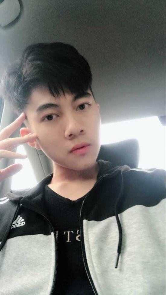 长沙理工大学一新生与男星古巨基撞脸