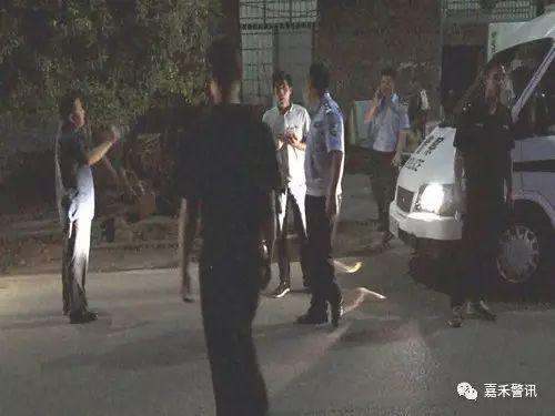 1709128943.jpg 副县长、公安局长何小毛率领民警展开抓捕行动