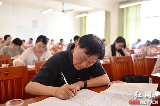 9月23日，湖南2017年度国家工作人员学法考试正式启动。