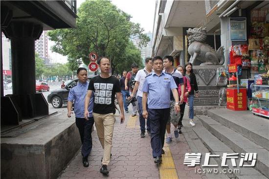 长沙工商整治节前烟酒市场 今年已查获假冒卷