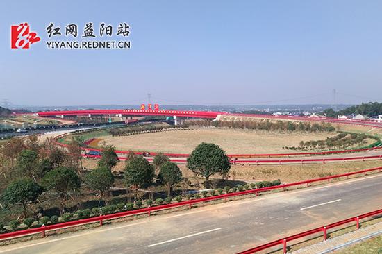 长益高速湘江西互通。