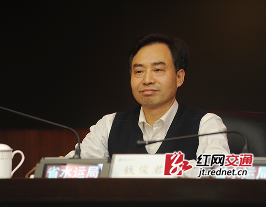 　　钱俊君任省交通运输厅党组成员、副厅长。