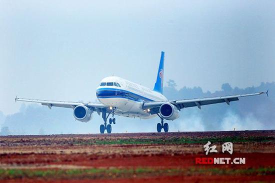 增速全省第一,衡阳南岳机场年旅客吞吐量突破40万大关。