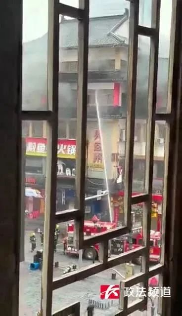 目击者拍摄图片