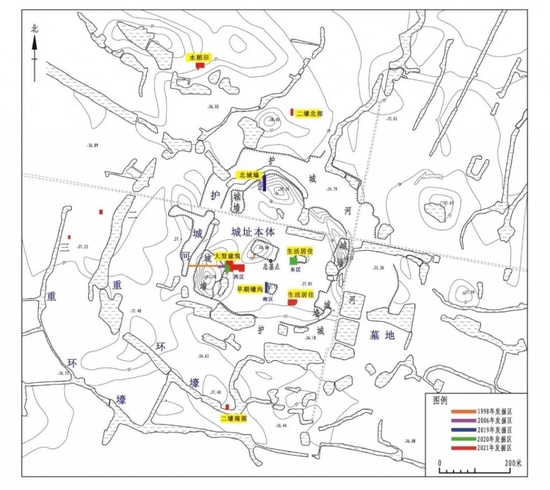 鸡叫城遗址历年发掘区及重要遗迹现象位置示意图