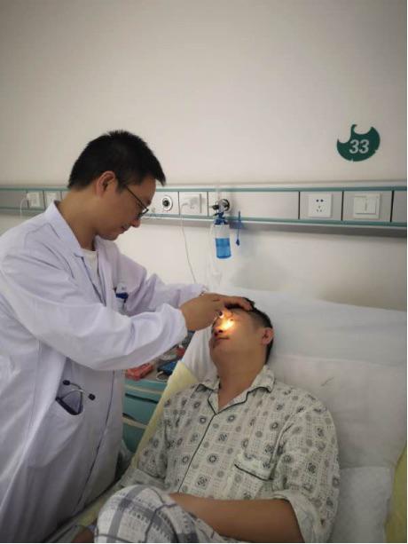 男子经常熬夜突发脑出血 以为还年轻抗得住