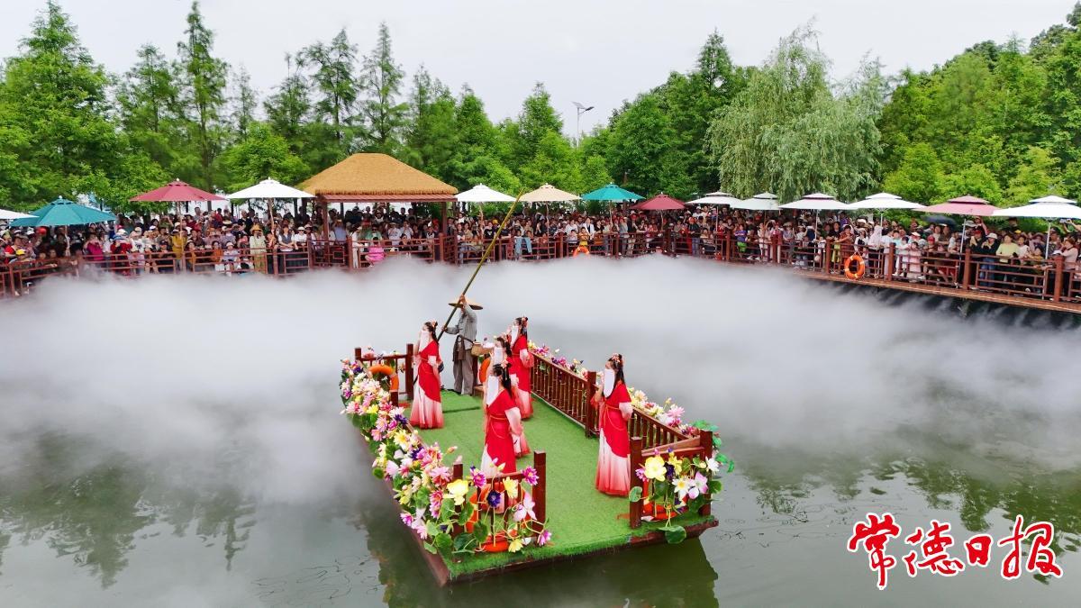 沉浸式山水实景演出《大湖水韵》