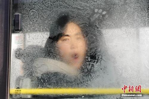 资料图：大寒时节天气一般很冷。中新社记者 孙昊声 摄
