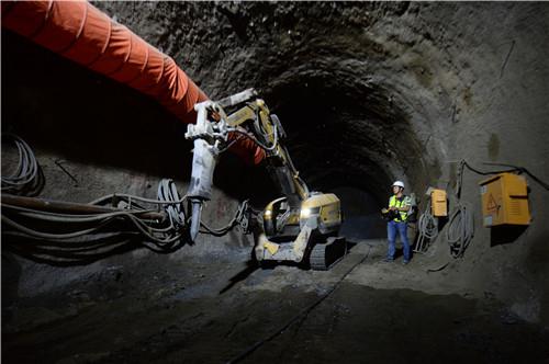 长沙地铁6号线引进“大黄蜂”机器人开挖！