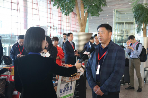 植发“三天速成班”等乱象被曝光，专家呼吁植发行业要规范诚信