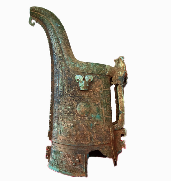 图为出土的铜觥。湖南省文物考古研究所供图