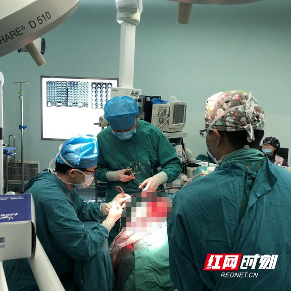 湖南省肿瘤医院救治一例 脑肿瘤出血致脑疝 患