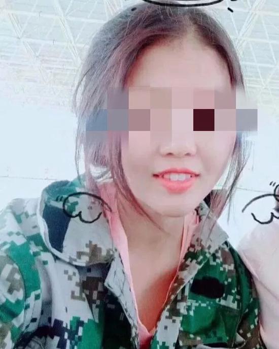 △严子茜生前照片