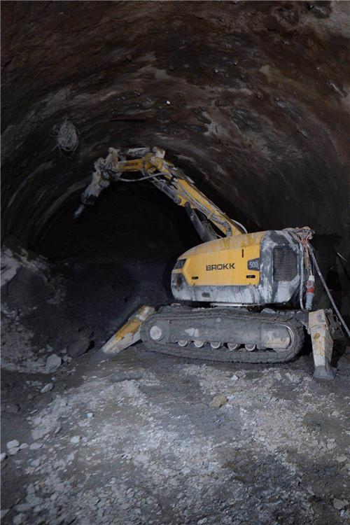 长沙地铁6号线引进“大黄蜂”机器人开挖！