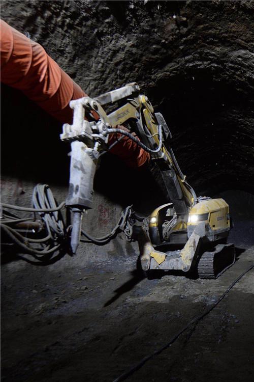 长沙地铁6号线引进“大黄蜂”机器人开挖！