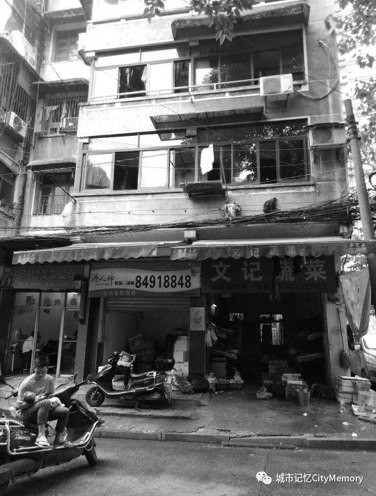 原西区环卫所旧址,现为单位宿舍楼 陶国俊供图