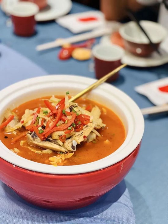 东安鸡。图/唐卓婧