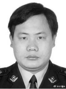 心痛！永兴交警肖叔军倒在护航春运的岗位上再没醒来
