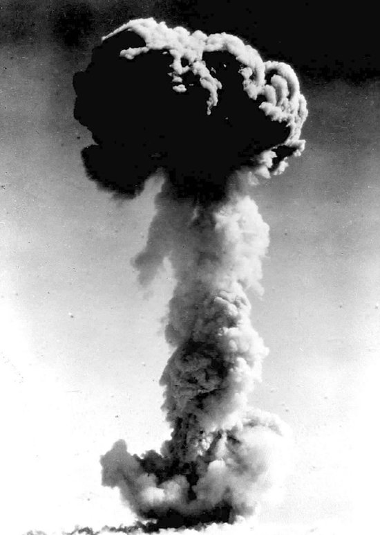 1964年10月16日,我国第一颗原子弹爆炸成功。(资料照片) 新华社发
