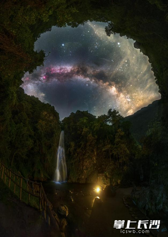 今年在株洲炎陵拍摄的《银河瀑布》