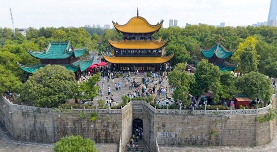 岳阳楼景区人气火爆。图源 景区供图