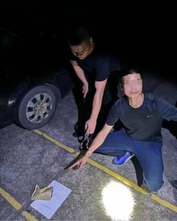 抓获毒品犯罪嫌疑人,缴获部分毒品
