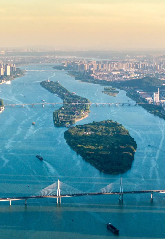 橘子洲是世界上最长的内陆洲。图/yue长沙