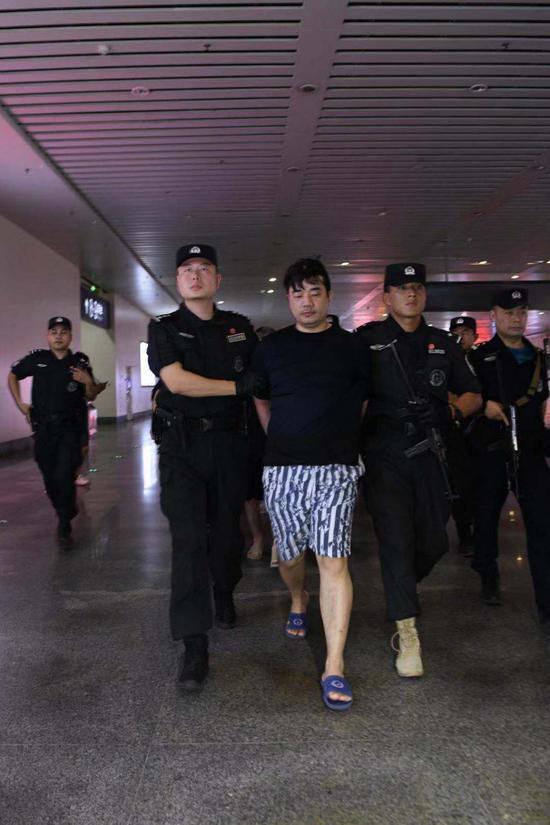 警方成功抓获公安部A级通缉令逃犯陆海洋