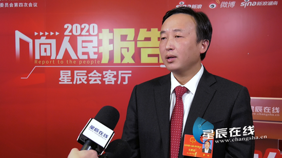 (长沙市人大代表,天心区委副书记、区长黄滔。 星辰全媒体记者 丁木村/摄)