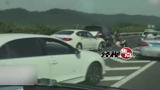 肇事司机 简某: