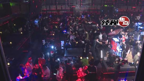 长沙公安夜查娱乐场所 让毒品无处藏身