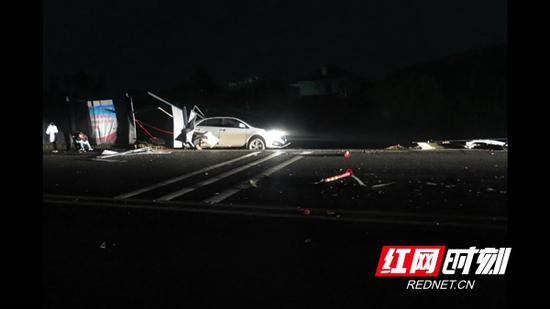 酒精含量305.05mg/100ml 永州的哥醉驾追尾轿车终身禁驾