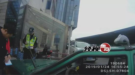 护航春运秩序：3台假的士“自投罗网”