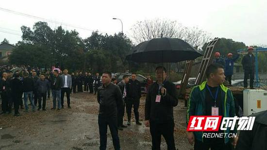 益阳高新区谢林港镇4300平方米违章建筑被依法拆除