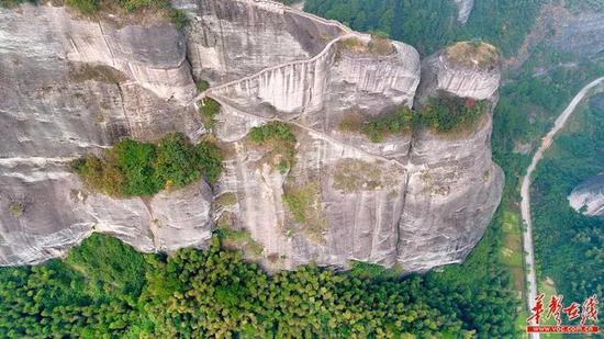 航拍崀山。图源：华声在线