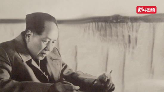 “我一三年出生于湖南湘潭韶山冲”，这是毛泽东自己最直白的简介。