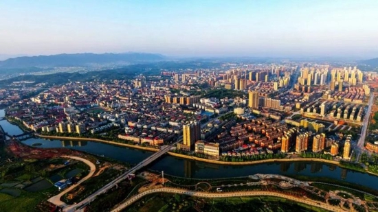 ▲ 中国农业机械之乡——娄底市双峰县。（李建新 摄）