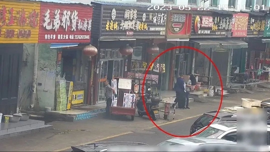 侦查民警缜密摸排，抓捕现场