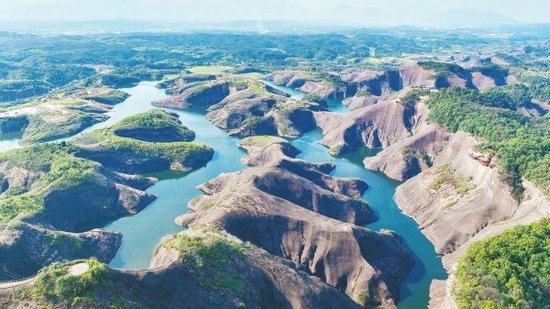 2023年7月23日,风景如画的郴州市高椅岭旅游区。湖南日报全媒体记者 辜鹏博 摄