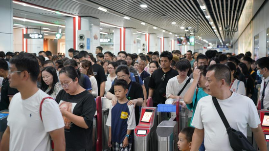 图源长沙地铁。