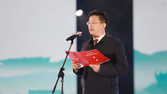 永州市委副书记、市长陈爱林致辞