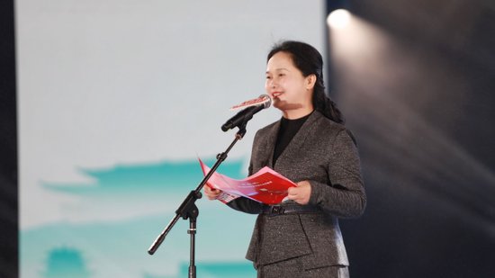 金洞管理区党委书记陈莉作文化旅游推介