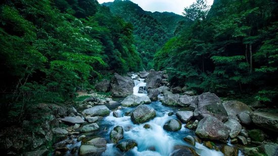 神农谷镜花溪大峡谷