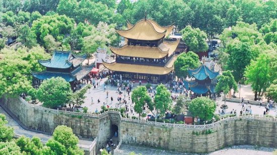 “五一”假期,岳阳楼游客同比增长51.11%
