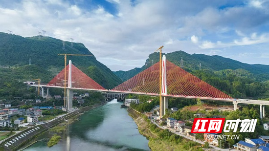 桑龙高速公路帅乡特大桥。